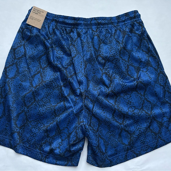 Nike Blue Snake Print Shorts - Picture 2 of 3